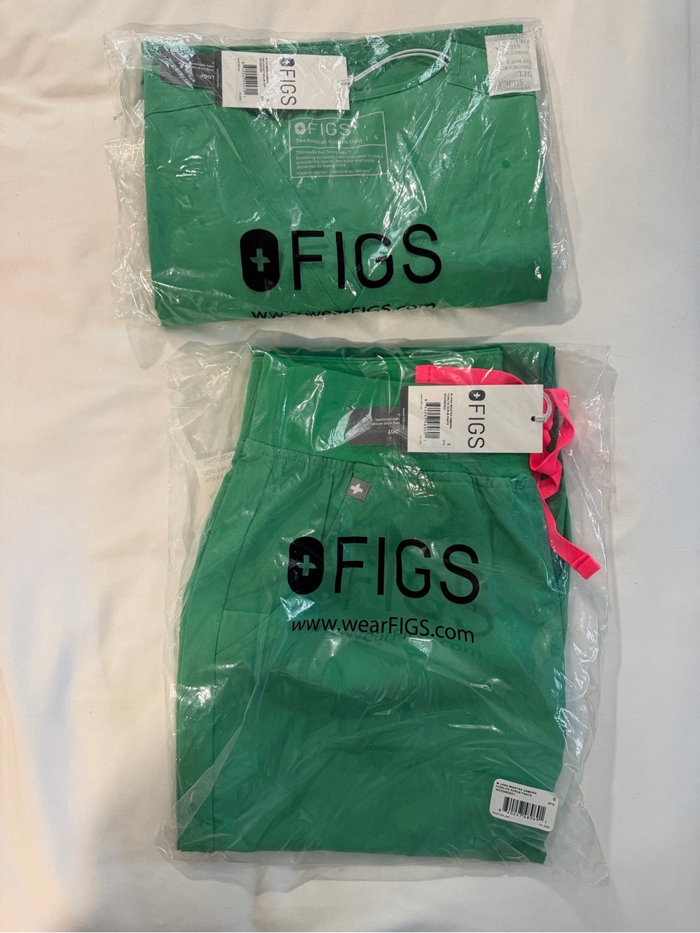 Figs SET! High Waisted Zamora and Catarina One Pocket Scrub Top * NWT * - Picture 3 of 5